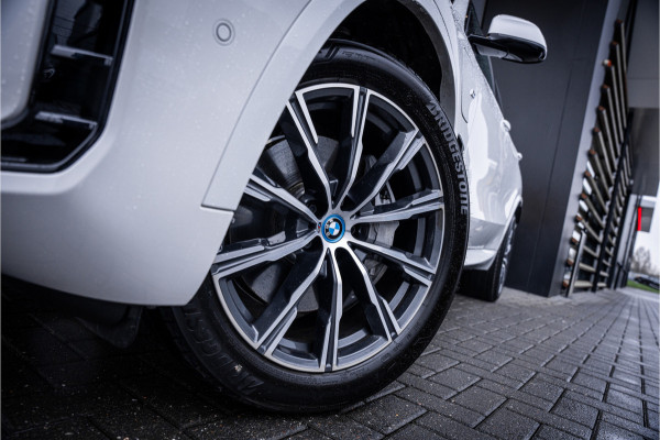 BMW X5 xDrive50e - Panorama | Luchtvering | H&K | Elek. Trekhaak | Memory