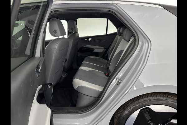 Volkswagen ID.3 First Max 58 kWh [ 3-Fase-11kW ] {SOH-92%} (INCL-BTW) *PANO | HEAD-UP | ADAPTIVE-CRUISE | FULL-LED | BLINDSPOT | CAMERA | KEYLESS | MICROFIBRE | AMBIENTLIGHT | NAVI-FULLMAP | DAB+ | ECC | HEATED-SPORTSEATS | DIGI-COCKPIT | 20"ALU*