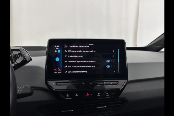 Volkswagen ID.3 First Max 58 kWh [ 3-Fase-11kW ] {SOH-92%} (INCL-BTW) *PANO | HEAD-UP | ADAPTIVE-CRUISE | FULL-LED | BLINDSPOT | CAMERA | KEYLESS | MICROFIBRE | AMBIENTLIGHT | NAVI-FULLMAP | DAB+ | ECC | HEATED-SPORTSEATS | DIGI-COCKPIT | 20"ALU*