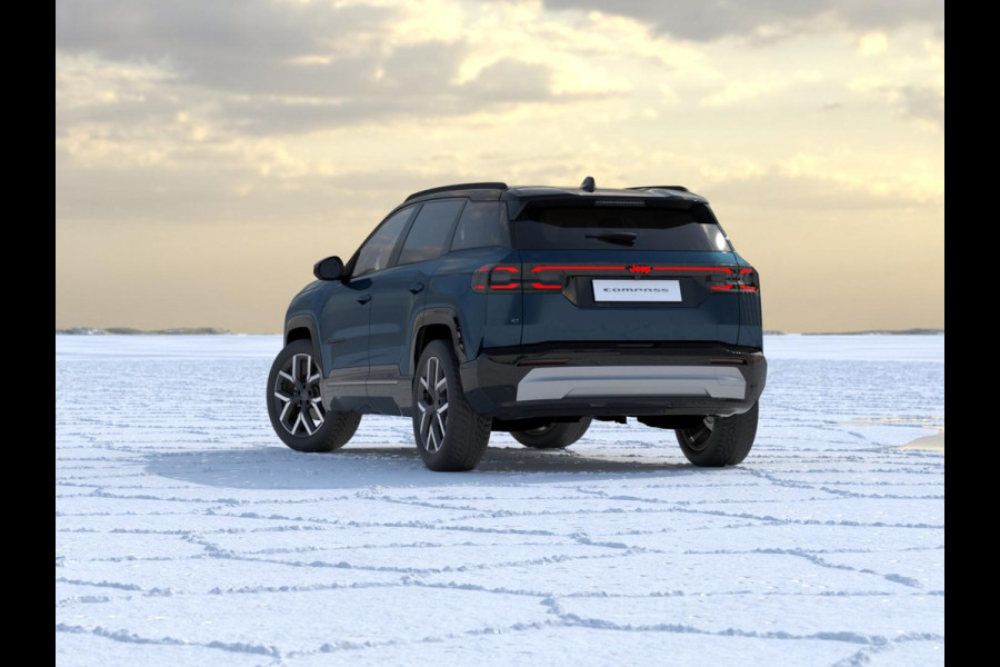 Jeep Compass First Edition 74 kWh | Adapt. Cruise | Camera | Carplay | 20" | Elektr. A-Klep | Navi | Winter Pack | Schuif/Kanteldak | Premium Pack | Conv. Pack | Warmtepomp