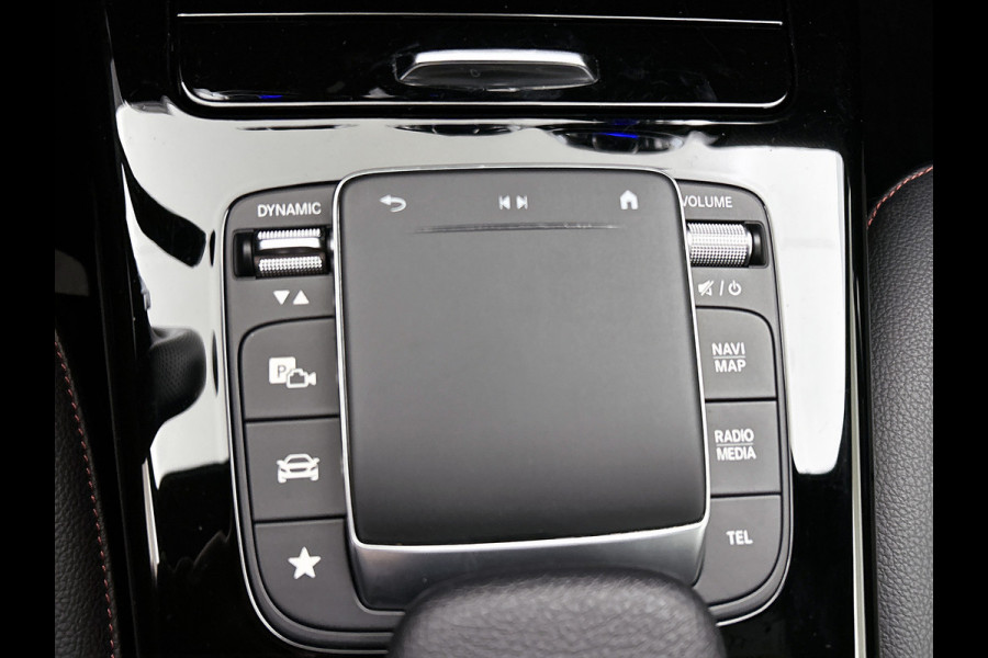 Mercedes-Benz CLA-Klasse Shooting Brake 250 e Business Solution AMG Limited 5 spaks lichtmetalen velgen | MBUX wide screen | Navigatie | Parking support met camera | Inclusief 24 maanden MB Certified garantie voor Europa.