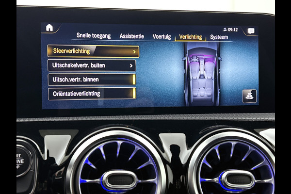 Mercedes-Benz CLA-Klasse Shooting Brake 250 e Business Solution AMG Limited 5 spaks lichtmetalen velgen | MBUX wide screen | Navigatie | Parking support met camera | Inclusief 24 maanden MB Certified garantie voor Europa.