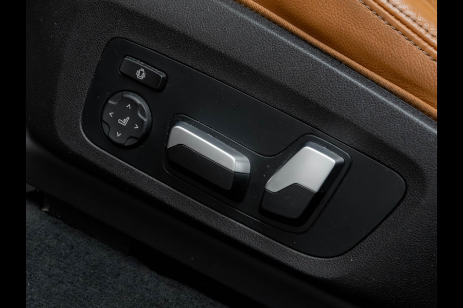 BMW X4 xDrive20d M-Sport - Standkachel - Pano - M-Zetels - Memory - Trekhaak - Head-up