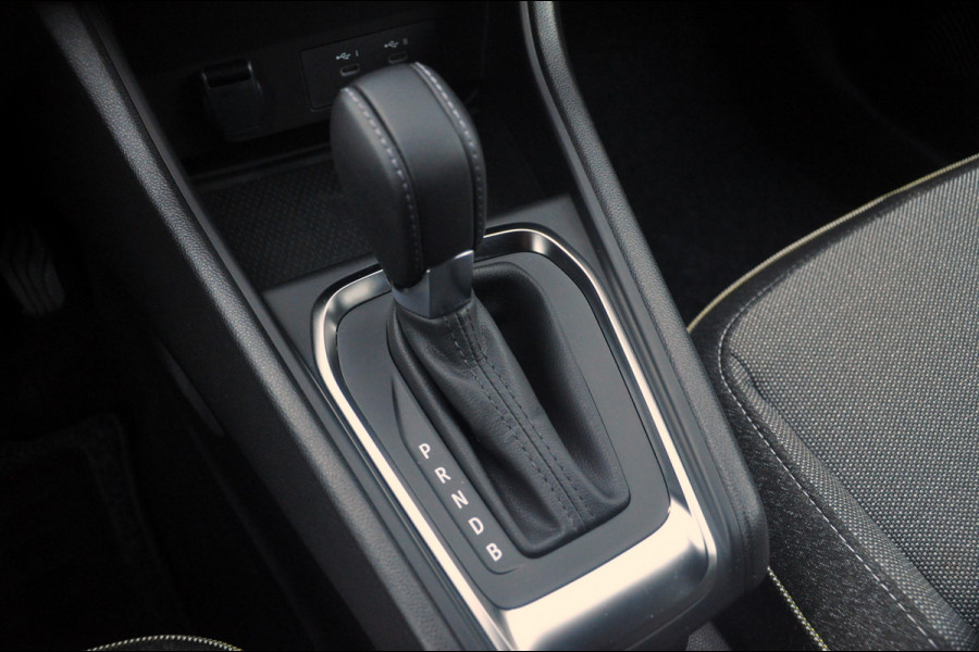 Renault Captur 1.6 E-Tech full hybrid 145 Techno | Pack Winter | Navi | Camera