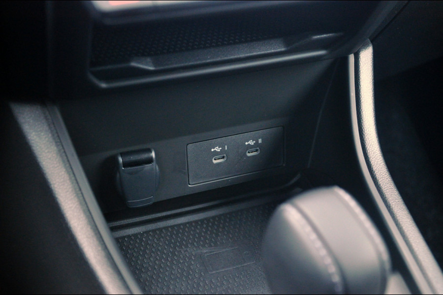 Renault Captur 1.6 E-Tech full hybrid 145 Techno | Pack Winter | Navi | Camera