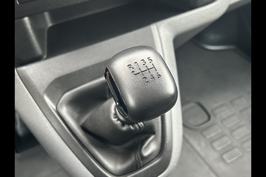 Peugeot Expert 2.0 BlueHDI 123 PK / 1e EIG. / L2H1 / TREKHAAK / DUBBELE CABINE / AIRCO / CRUISE / NAVI / 3-ZITS / CARPLAY