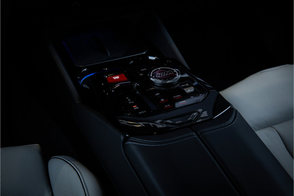 BMW M5 - Keramisch | Carbon | Bowers & Wilkins | Isle of Man Green | Stoelkoeling