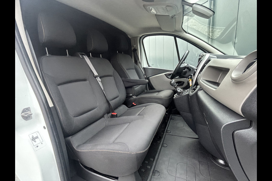 Renault Trafic 1.6 dCi 126 PK / L2H1 / TREKHAAK / AIRCO / CRUISE / NAVI / 3-ZITS / CAMERA / BLUETOOTH