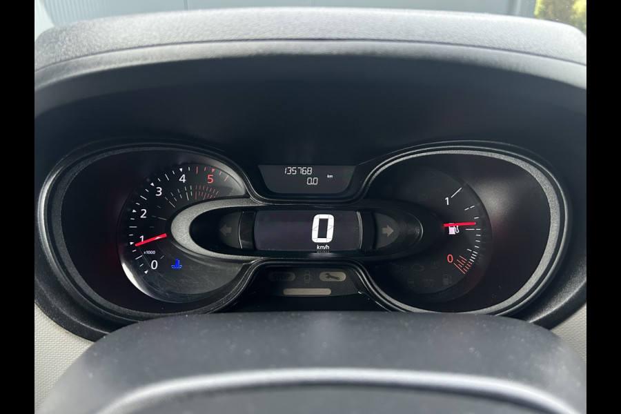 Renault Trafic 1.6 dCi 126 PK / L2H1 / TREKHAAK / AIRCO / CRUISE / NAVI / 3-ZITS / CAMERA / BLUETOOTH