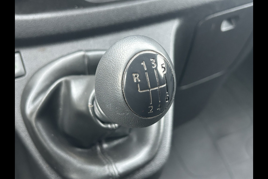 Renault Trafic 1.6 dCi 126 PK / L2H1 / TREKHAAK / AIRCO / CRUISE / NAVI / 3-ZITS / CAMERA / BLUETOOTH