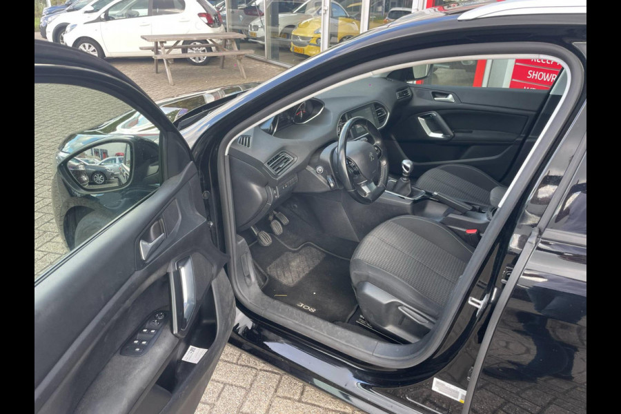 Peugeot 308 SW 1.2 PureTech Blue Lease Executive / panoramadak