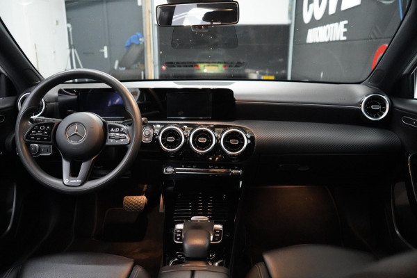 Mercedes-Benz A-Klasse 180 d Launch Edition Premium Plus | AIRCO | CRUISE