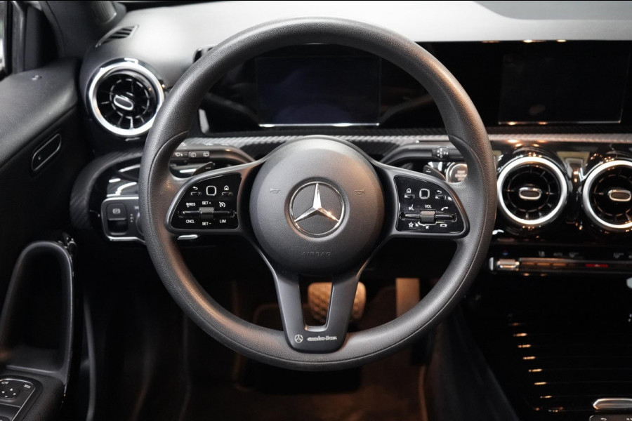 Mercedes-Benz A-Klasse 180 d Launch Edition Premium Plus | AIRCO | CRUISE