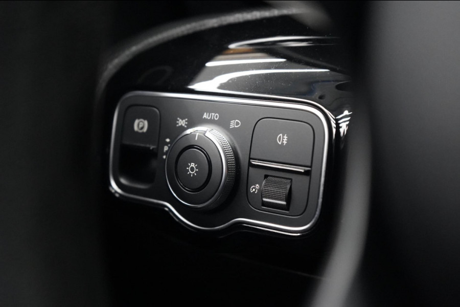 Mercedes-Benz A-Klasse 180 d Launch Edition Premium Plus | AIRCO | CRUISE