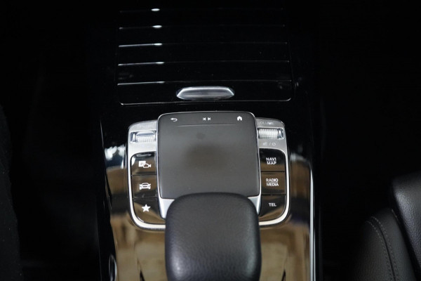 Mercedes-Benz A-Klasse 180 d Launch Edition Premium Plus | AIRCO | CRUISE