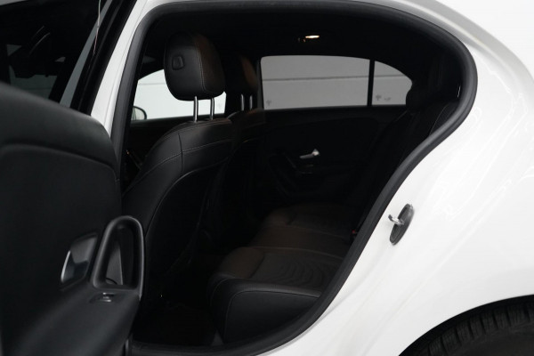 Mercedes-Benz A-Klasse 180 d Launch Edition Premium Plus | AIRCO | CRUISE
