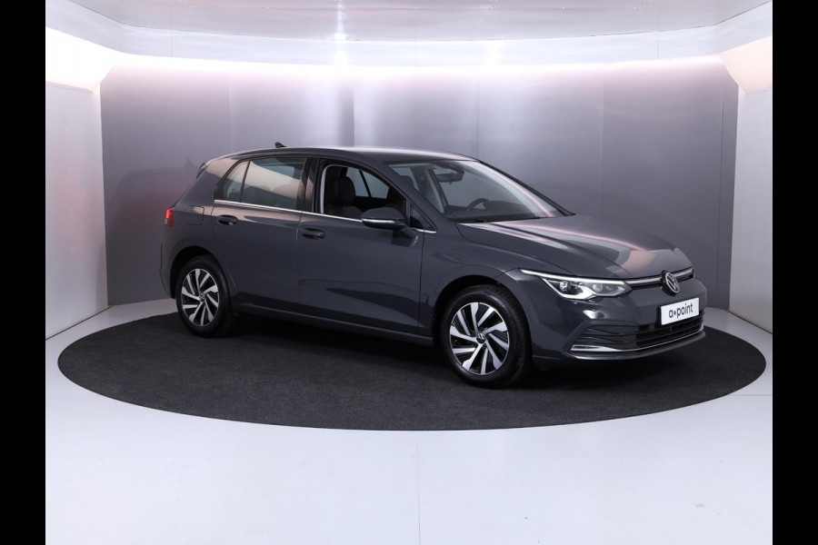 Volkswagen Golf 1.4 eHybrid Style 204 pk Automaat (DSG) | Navigatie via App | Parkeersensoren | Adaptieve cruise control | LED koplampen |