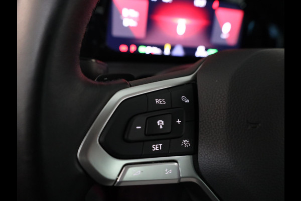 Volkswagen Golf 1.4 eHybrid Style 204 pk Automaat (DSG) | Navigatie via App | Parkeersensoren | Adaptieve cruise control | LED koplampen |