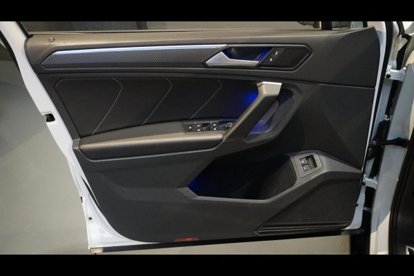 Volkswagen Tiguan 1.4 TSI eHybrid 245PK R-Line Maxton BLACKSTYLE AUTOMAAT-360CAMERA-ACC-AMBIANCE-IQLIGHT-KEYLESS-PANORAMA