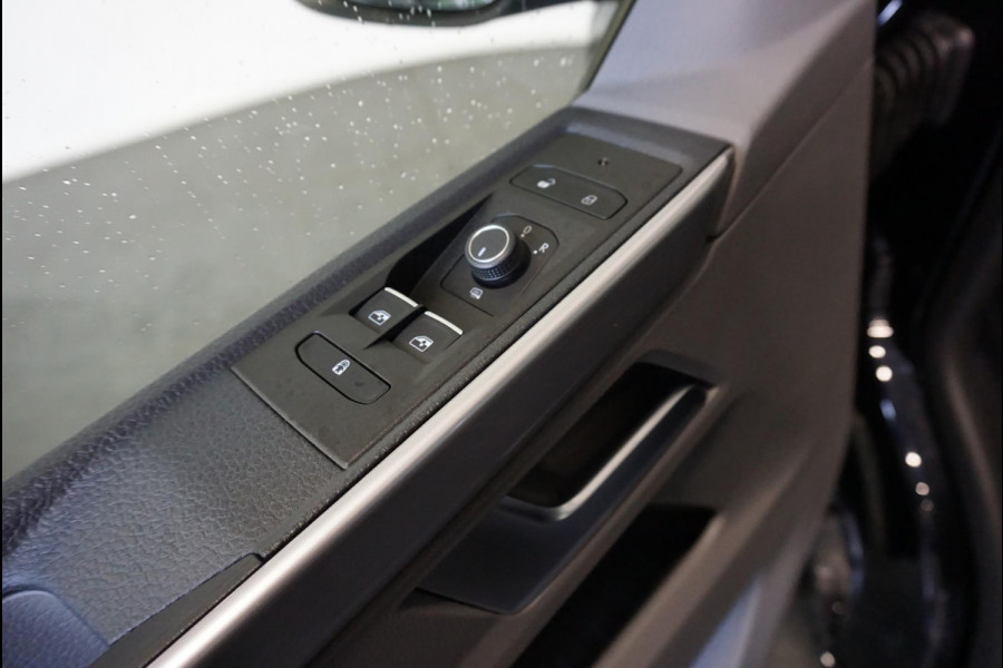 Volkswagen Transporter 2.0 TDI L2H1 28 Dubbele Cabine Highline Airco | Cruise Control adaptief | PDCVA | 17" LM