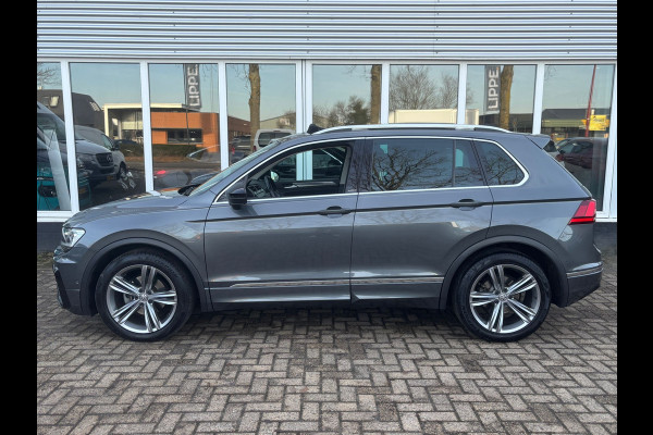Volkswagen Tiguan 1.5 TSI ACT Highline Business R | Trekhaak | Pano | Stoelverwarming | Dodehoek Detector