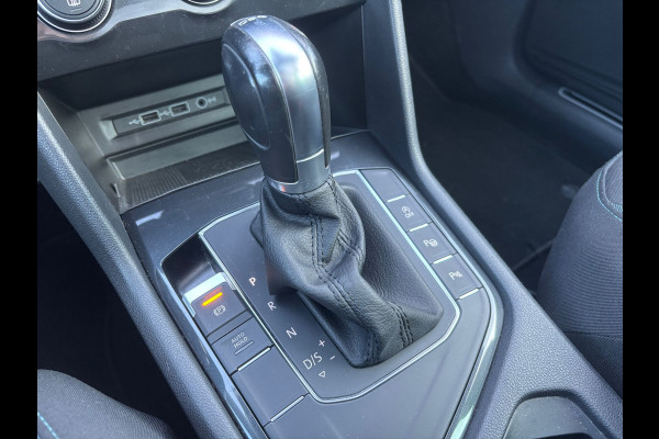 Volkswagen Tiguan 1.5 TSI ACT Highline Business R | Trekhaak | Pano | Stoelverwarming | Dodehoek Detector