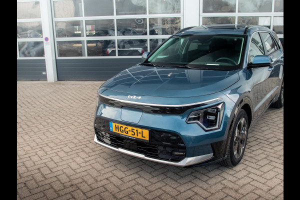 Kia Niro EV Plus 64.8 kWh l Lederlook bekleding l Stoelverwarming l El. verstelbare stoelen l
