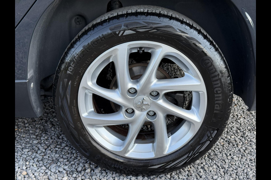 Peugeot 2008 1.2 PureTech Blue Lion 110pk,Trekhaak,2e Eigenaar,Navi,Automaat,Airco,Cruise,Lm velgen,Nieuwe Apk bij Aflevering