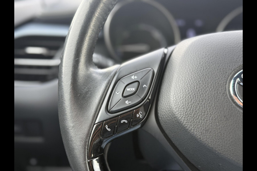Toyota C-HR 2.0 Hybrid Bi-Tone Dealer Onderhouden,Camera,Trekhaak,184pk,Navi,Stoelverwarming,Clima,Cruise,Pdc V+A,Lm velgen,Apk tot 09-2026