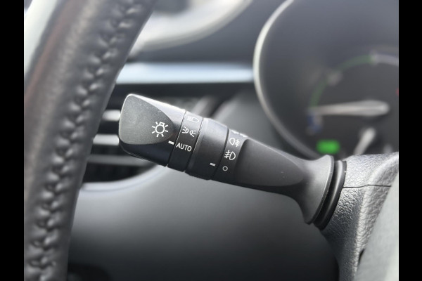 Toyota C-HR 2.0 Hybrid Bi-Tone Dealer Onderhouden,Camera,Trekhaak,184pk,Navi,Stoelverwarming,Clima,Cruise,Pdc V+A,Lm velgen,Apk tot 09-2026