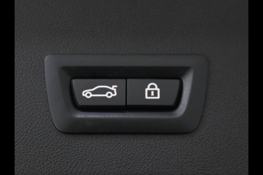 BMW X4 xDrive30i M Sport | Panoramadak | Head-Up | Leder | Stoelverwarming | 360 Camera | Adaptive cruise | Carplay | Sfeerverlichting | Full LED | Sportstoelen | 21'' | Navigatie