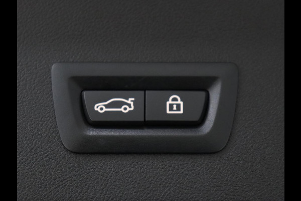 BMW X4 xDrive30i M Sport | Panoramadak | Head-Up | Leder | Stoelverwarming | 360 Camera | Adaptive cruise | Carplay | Sfeerverlichting | Full LED | Sportstoelen | 21'' | Navigatie