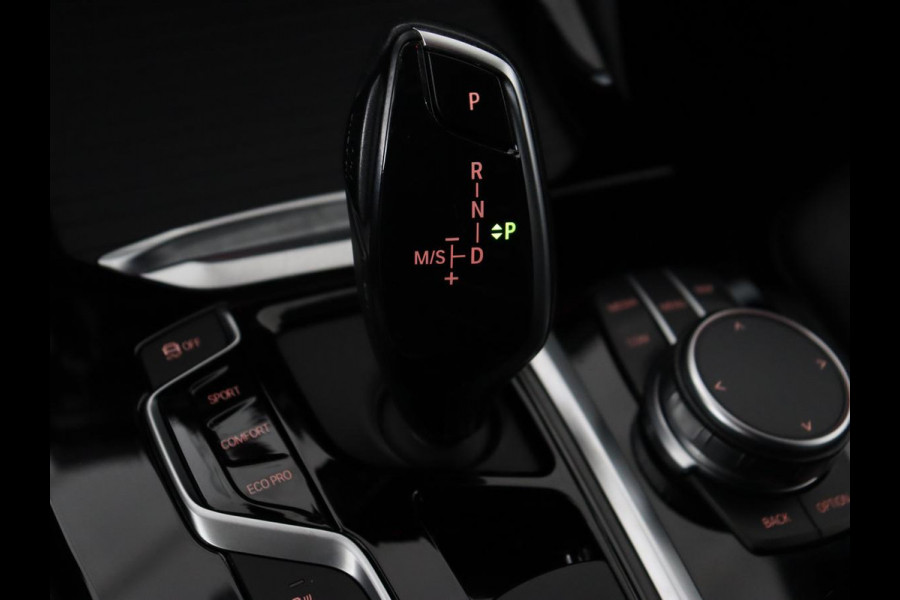 BMW X4 xDrive30i M Sport | Panoramadak | Head-Up | Leder | Stoelverwarming | 360 Camera | Adaptive cruise | Carplay | Sfeerverlichting | Full LED | Sportstoelen | 21'' | Navigatie