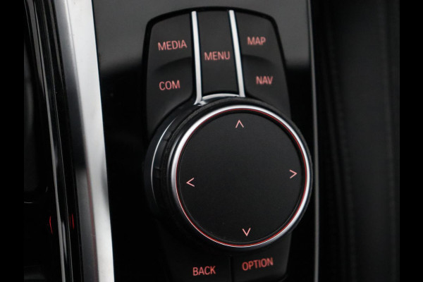 BMW X4 xDrive30i M Sport | Panoramadak | Head-Up | Leder | Stoelverwarming | 360 Camera | Adaptive cruise | Carplay | Sfeerverlichting | Full LED | Sportstoelen | 21'' | Navigatie