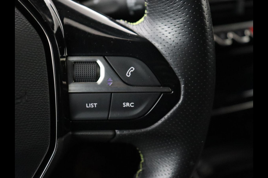 Peugeot e-2008 EV GT 50 kWh | SOH 98% | Carplay | Half leder | Camera | Digital Cockpit | Full LED | Cruise control | Climate control | Bluetooth