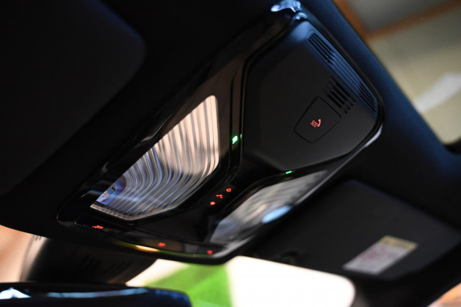 BMW i4 EDrive40 High Executive 84 kWh - M-Sport - Stuurverwarming - Harman Kardon - Adaptive Cruise Control - Schuifdak -