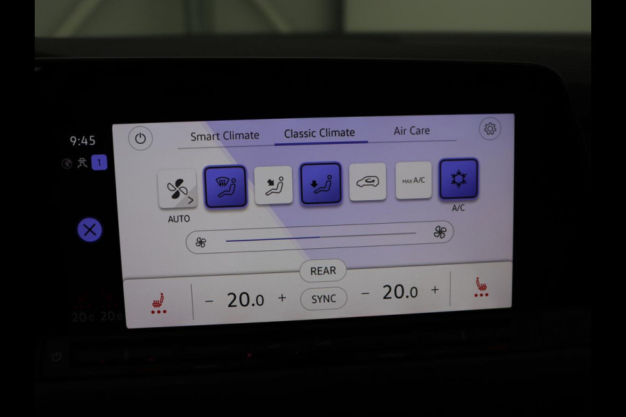 Volkswagen Golf 1.5 eTSI Style | Stoelverwarming | Trekhaak | Camera | Stuurverwarming | Memory | Sfeerverlichting | Carplay | Navigatie | Adaptive cruise | Parkeerhulp | Climate control