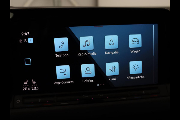 Volkswagen Golf 1.5 eTSI Style | Stoelverwarming | Trekhaak | Camera | Stuurverwarming | Memory | Sfeerverlichting | Carplay | Navigatie | Adaptive cruise | Parkeerhulp | Climate control