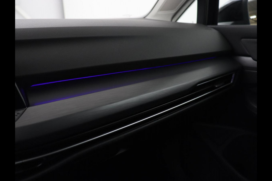 Volkswagen Golf 1.5 eTSI Style | Stoelverwarming | Trekhaak | Camera | Stuurverwarming | Memory | Sfeerverlichting | Carplay | Navigatie | Adaptive cruise | Parkeerhulp | Climate control