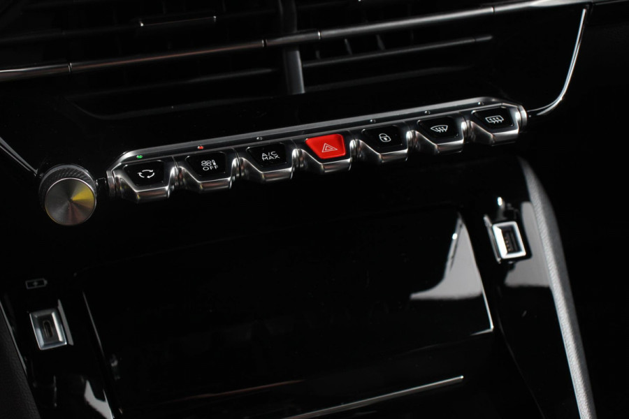 Peugeot 2008 1.2 PureTech 130pk Automaat Allure Navigatie Climate Control Lichtmetalen Velgen Parkeersensoren Cruise Control