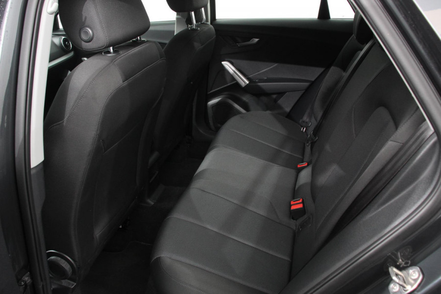 Audi Q2 35 TFSI 150PK S-tronic Prestige Navigatie Apple Carplay/Android Auto  Adaptive Cruise Control Parkeersensoren Camera Stoelverwarming