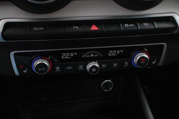 Audi Q2 35 TFSI 150PK S-tronic Prestige Navigatie Apple Carplay/Android Auto  Adaptive Cruise Control Parkeersensoren Camera Stoelverwarming