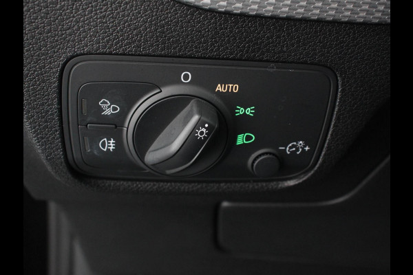 Audi Q2 35 TFSI 150PK S-tronic Prestige Navigatie Apple Carplay/Android Auto  Adaptive Cruise Control Parkeersensoren Camera Stoelverwarming