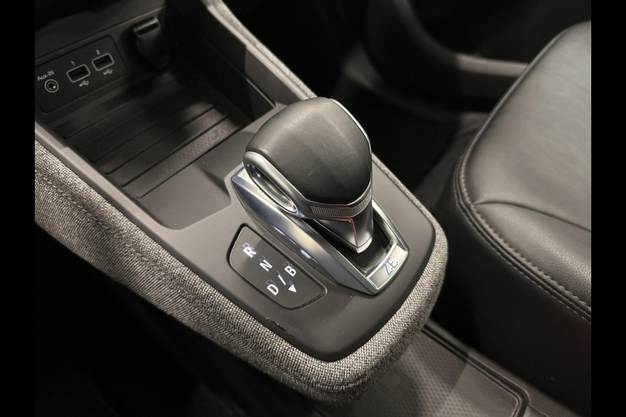 Renault ZOE R135 Intens 52 kWh Koopaccu Navigatie Apple Carplay/Android Auto Camera Parkeersensoren Cruise Control Stoel- en stuurverwarming Climate Control Lichtmetalen velgen