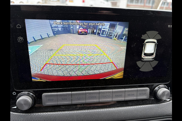 Hyundai Kona EV Premium Two-Tone 64 kWh SOH ACCU 99% | Apple Carplay/Android Auto | Stuur-& Stoelverwarming | Navigatie | Leder | Camera |