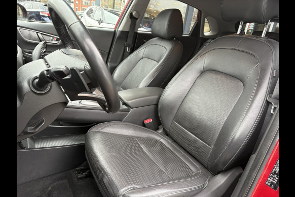 Hyundai Kona EV Premium Two-Tone 64 kWh SOH ACCU 99% | Apple Carplay/Android Auto | Stuur-& Stoelverwarming | Navigatie | Leder | Camera |