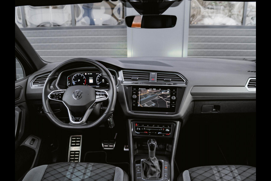 Volkswagen Tiguan 1.5 TSI 2x R-line Stoelverw.|Trekhaak|ACC|Stuurverw.|Camera|Virtual Cockpit