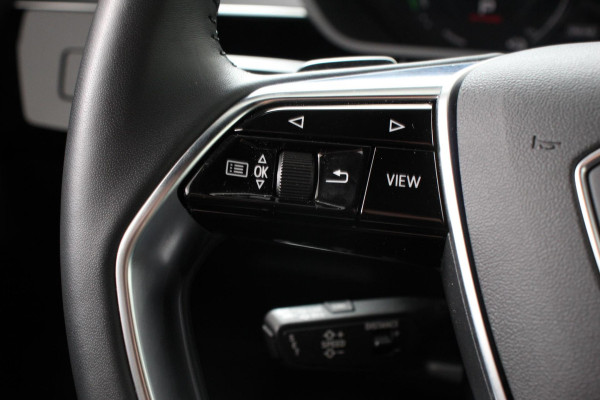 Audi e-tron e-tron 55 quattro advanced Pro Line Plus 360pk! | Navigatie | Climate Control | Electrisch bedienbare achterklep | Camera | Alcantara