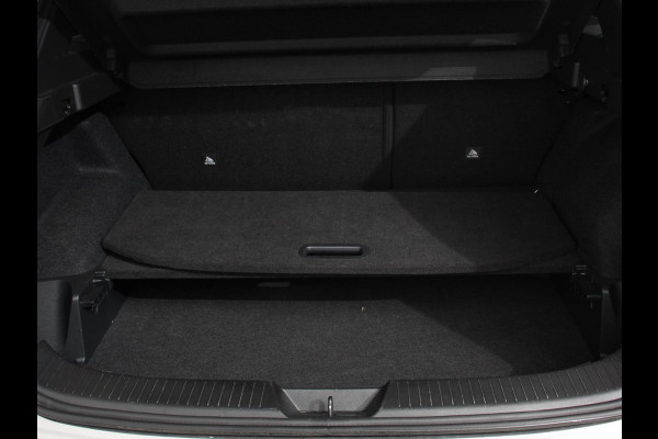 Nissan QASHQAI 1.3 MHEV Automaat N-Connecta | Navigatie | Climate Control | Sfeerverlichting | Camera 360 | Led | Dab | Verwarmde voorstoelen | Adaptive Cruise Control | Digitale Cockpit | Lichtmetalen Velgen