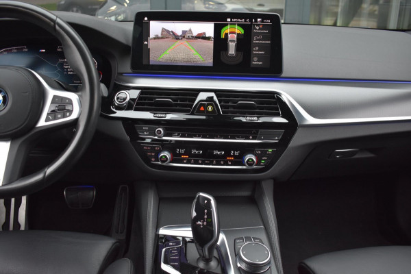 BMW 5 Serie Touring 520i M-Sport | LASERLIGHT | NAP | DEALER ONDERHOUDEN | APPLE CARPLAY | ANDRIOD AUTO | SFEERVERLICHTING